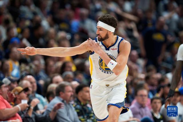 姚明父母现场助阵 苏州肯帝亚赢下关键卡位战