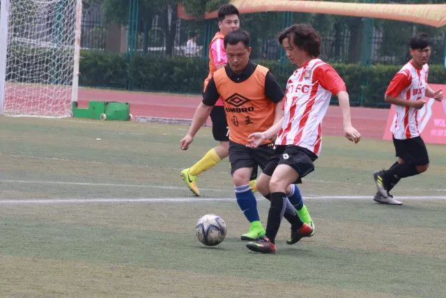 戴奇：阿什利扬对切尔西时扭伤脖子 将缺阵踢曼城